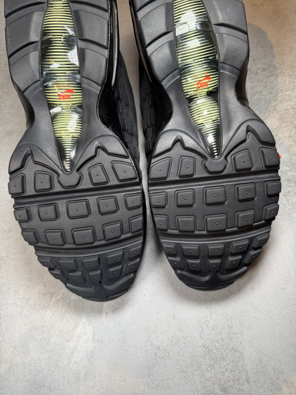 Air Max 95 Black Challenge Red 2015 UK 9.5