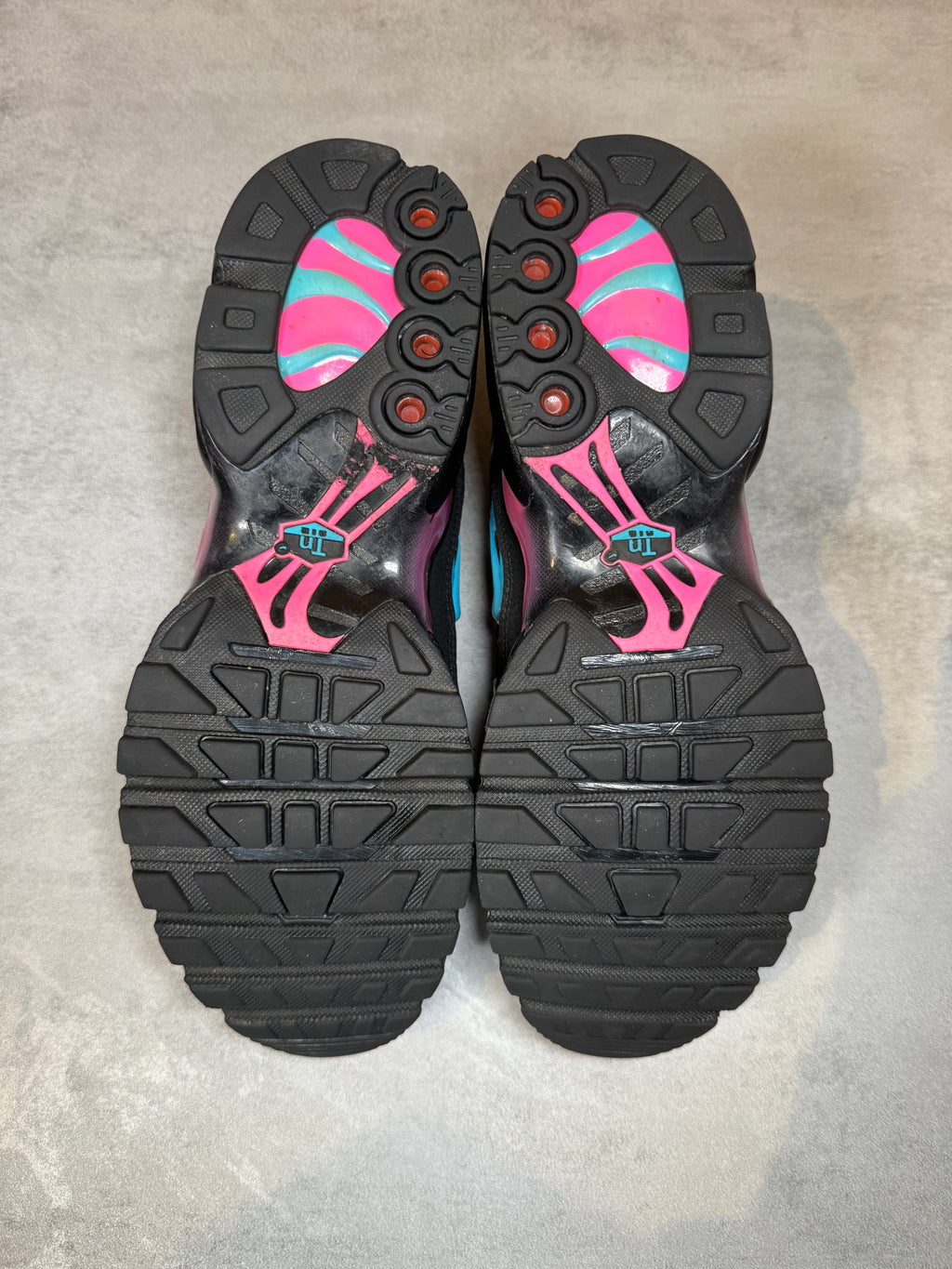 Nike Air Max Plus TN Miami Vice UK 8.5