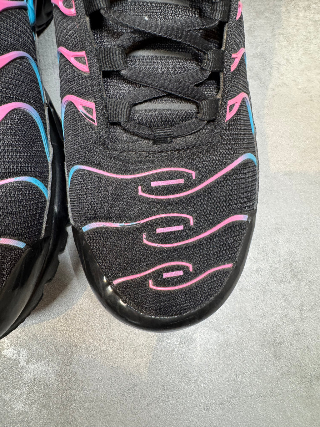 Nike Air Max Plus TN Miami Vice UK 8.5