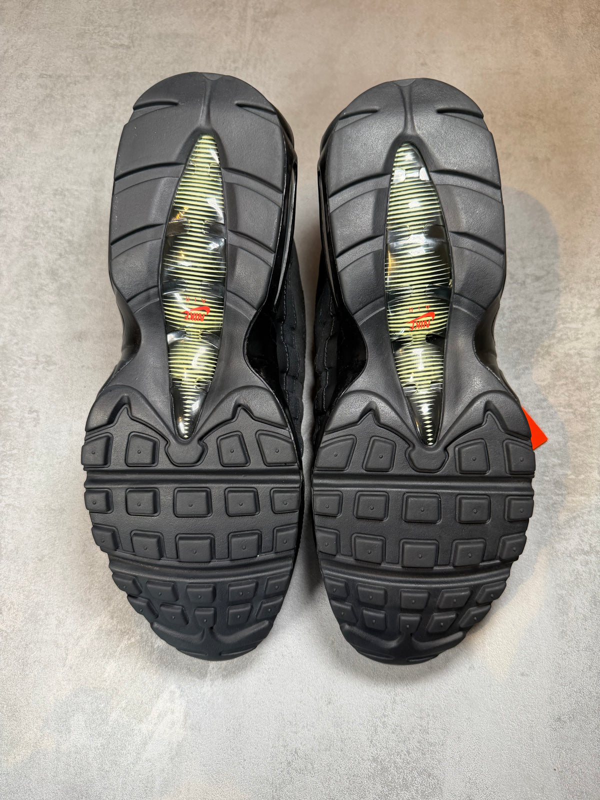 Air Max 95 Black Challenge Red 2015 UK 9.5