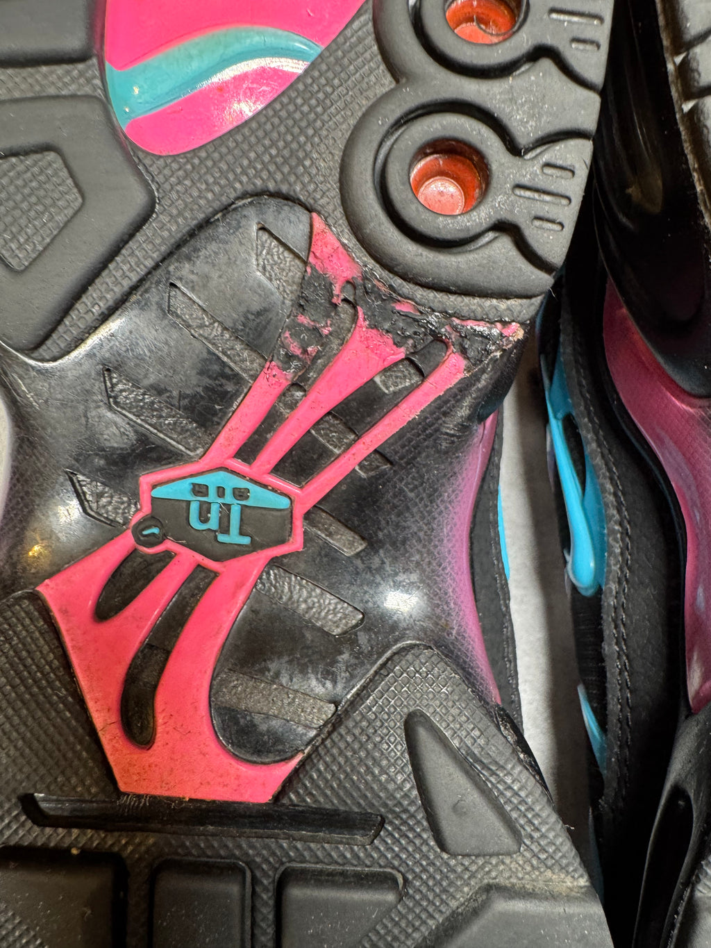 Nike Air Max Plus TN Miami Vice UK 8.5