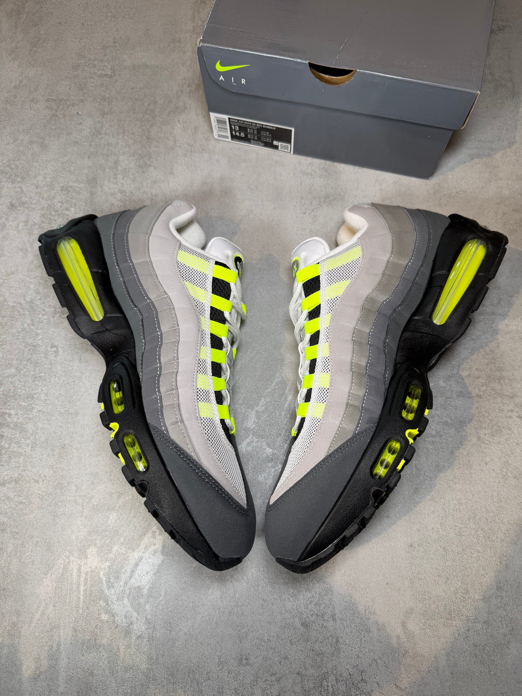 Air Max 95 Neon UK 12
