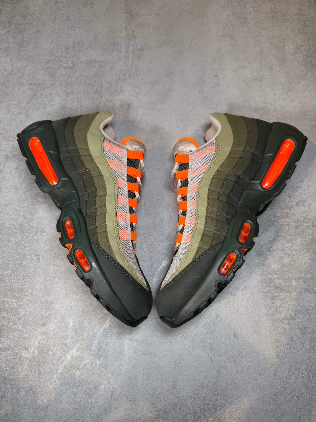 Air Max 95 Neutral Olive Total Orange UK 10