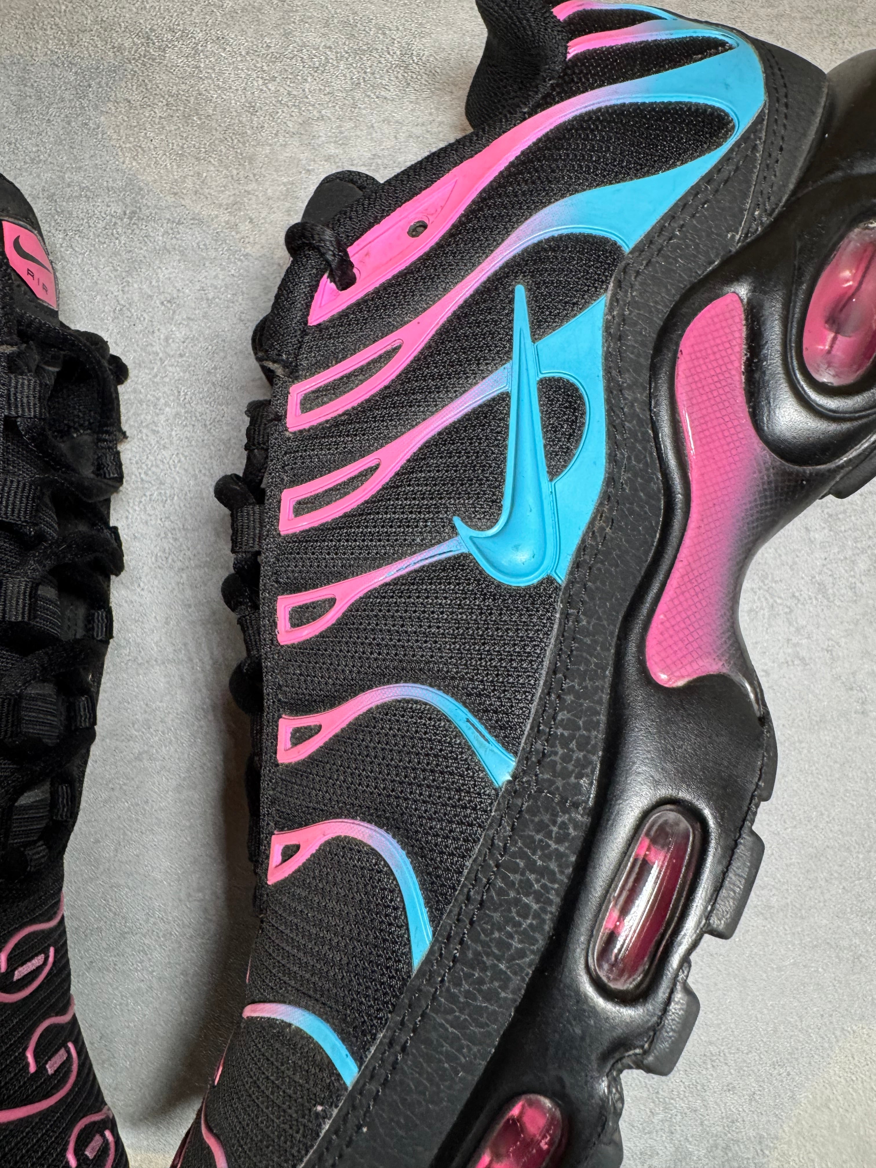 Nike Air Max Plus TN Miami Vice UK 8.5