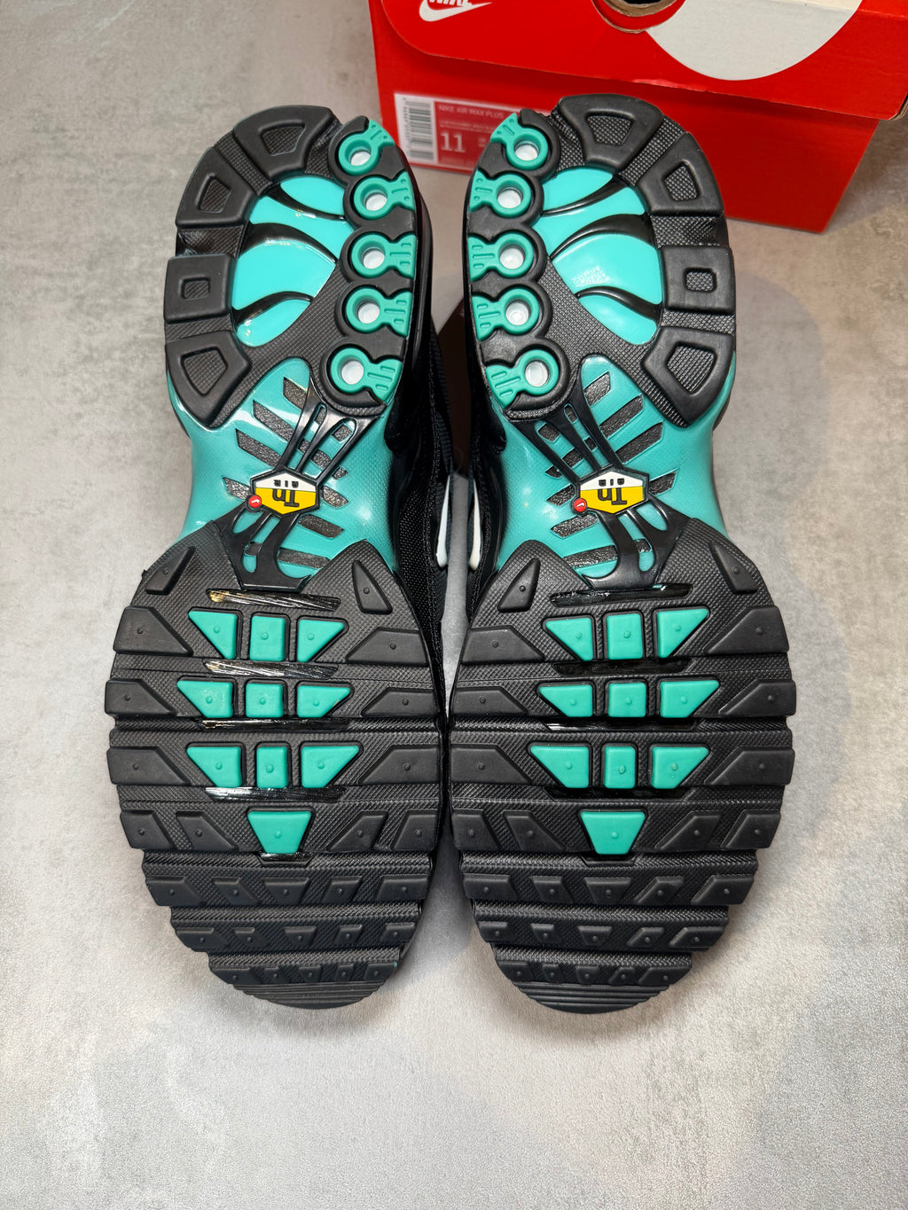 Air Max Plus TN Aqua Fade UK 10