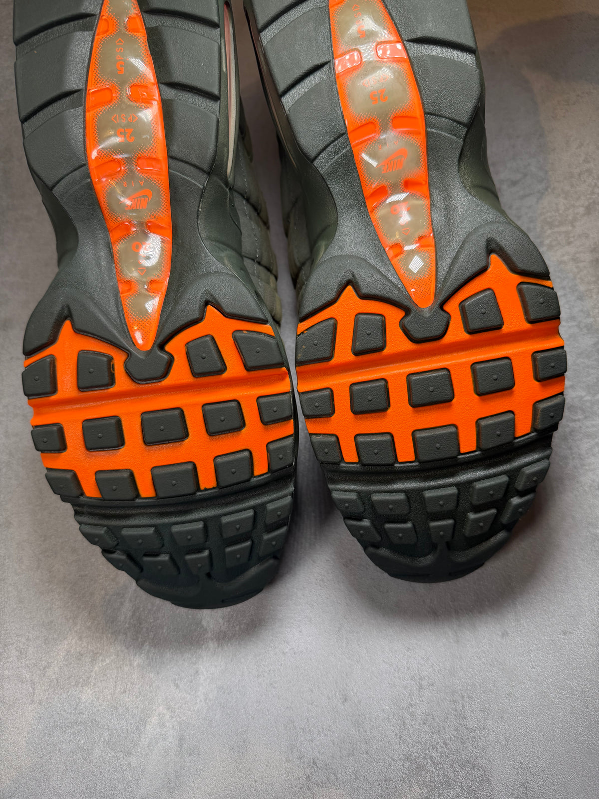 Air Max 95 Neutral Olive Total Orange UK 10