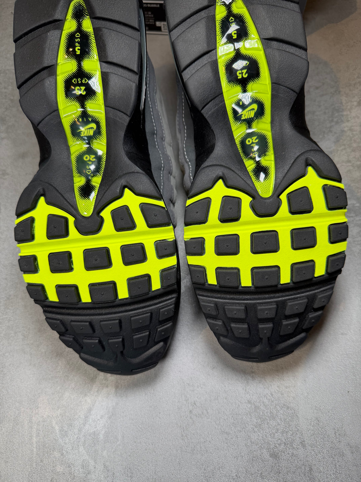 Air Max 95 Neon UK 9.5