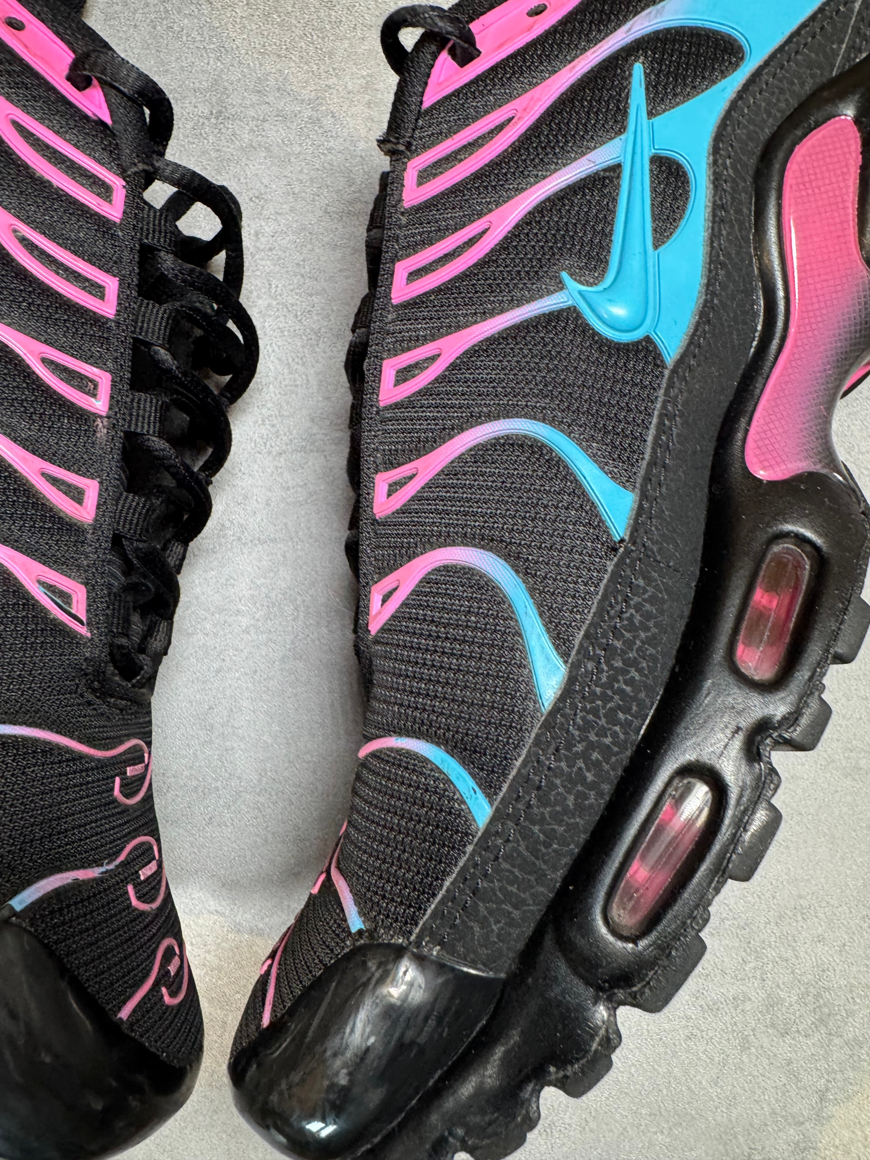 Nike Air Max Plus TN Miami Vice UK 8.5