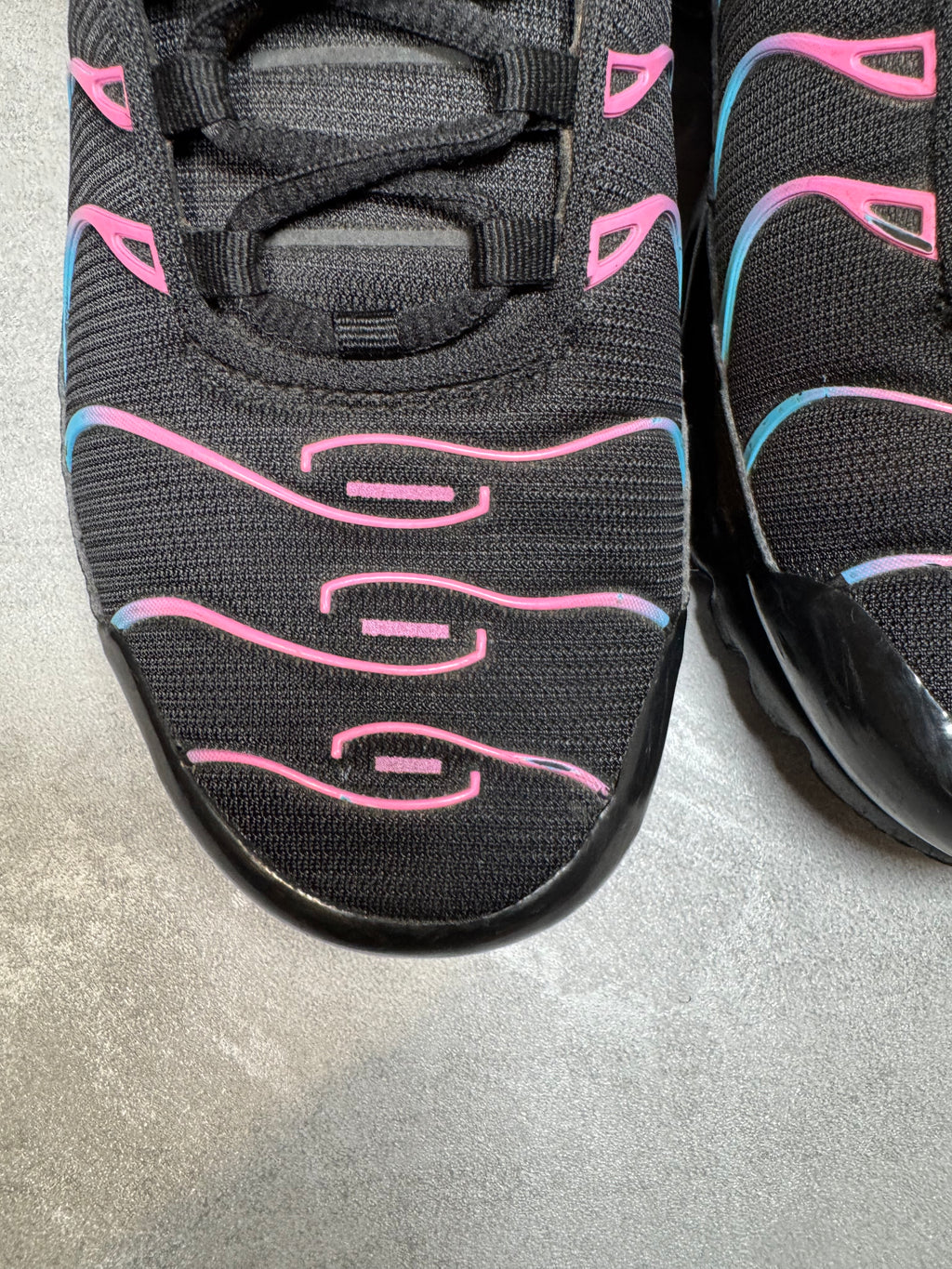 Nike Air Max Plus TN Miami Vice UK 8.5